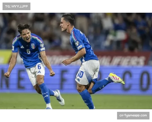 挪威队世预赛关键战 厄德高场边支持队友冲击世界杯